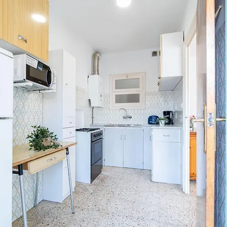 Basic Comfort Poeta Marquina 1º 2025 Apartment Roses