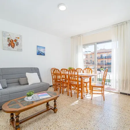 Apartment Basic Comfort Poeta Marquina 1º 2025